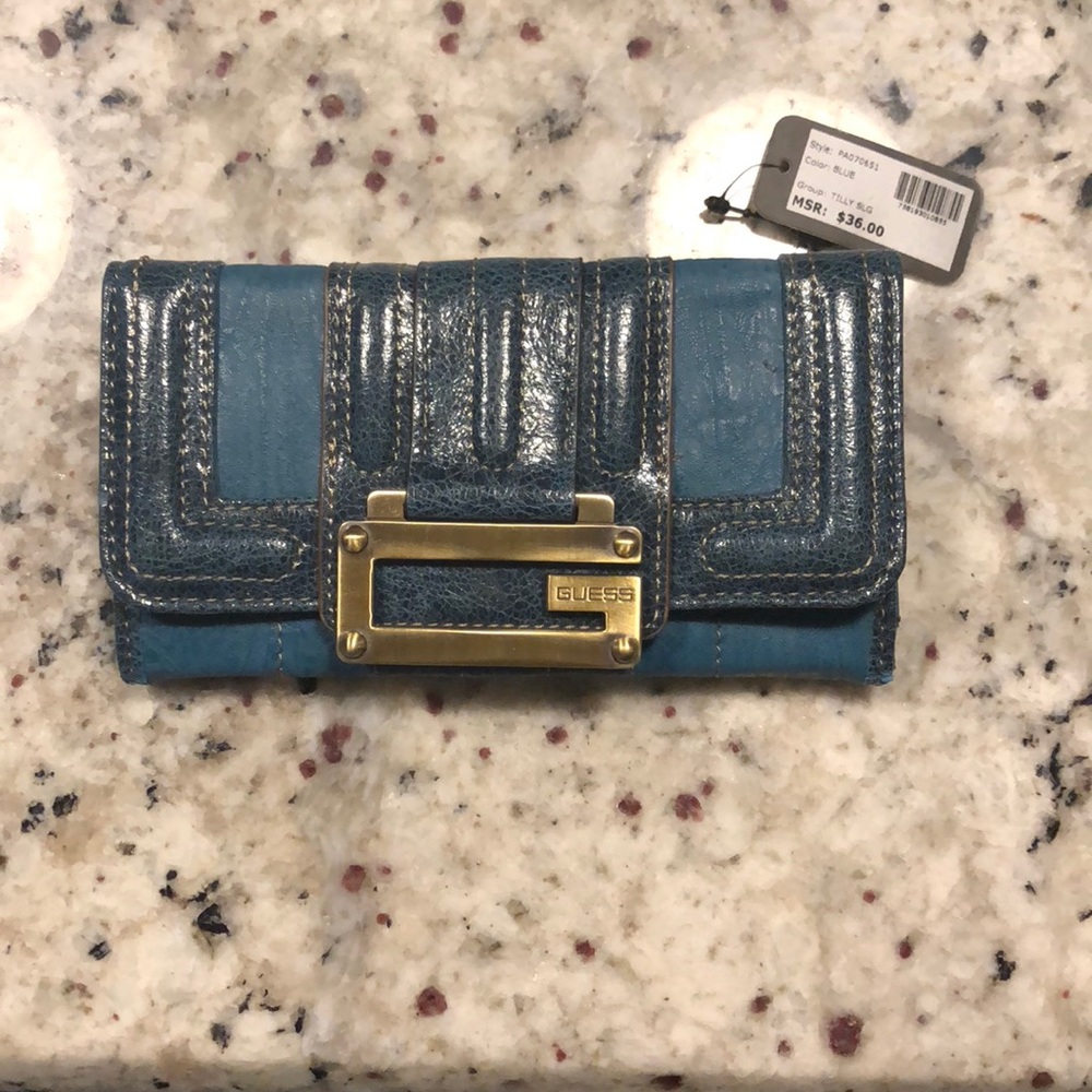GUESS wallet